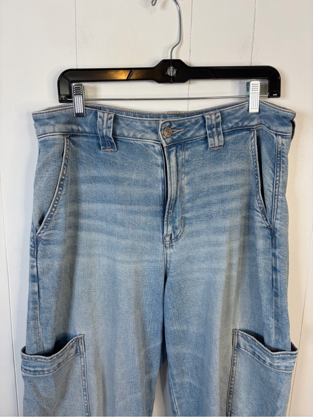America Eagle Super High Rise Baggy Wide Leg Jeans Cargo Light Wash Stretch 10 - Picture 3 of 15